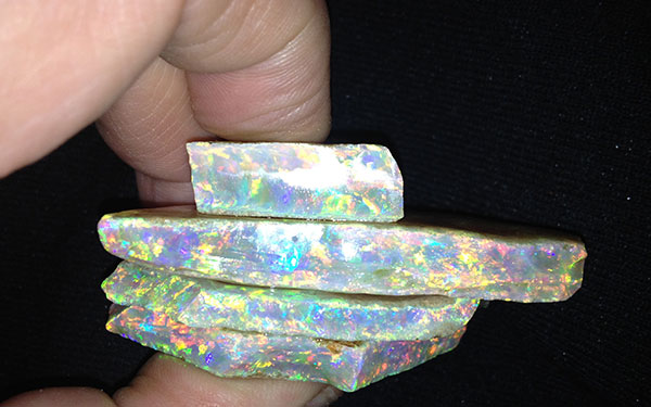 Australian Opal Mines | Rough and Cut Opals for sale