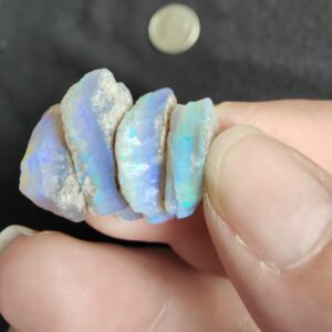 Mintubi Black Opals x 4 Stones 4.1g IMG4950