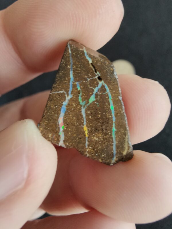 Boulder Opal with the letter M 3.13g 20x18x5mm IMG5911