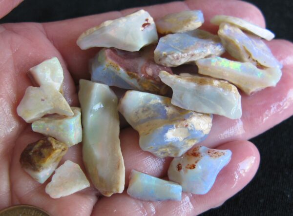 Opal Coober Pedy Mixed Reds Blues & Green 17 stones .9oz IMG5749