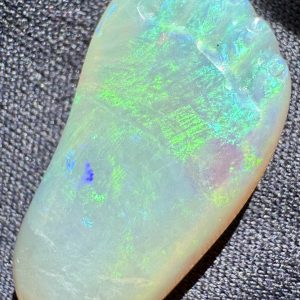 $198 IMG6060 - Lambina Carved Foot opal 21 x 12 x 6mm 9.9cts