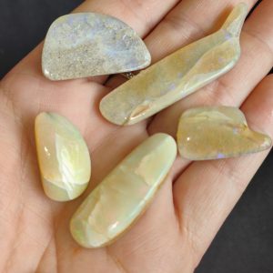 Mintubi 5 Faced Stones (Crazed) Specimens